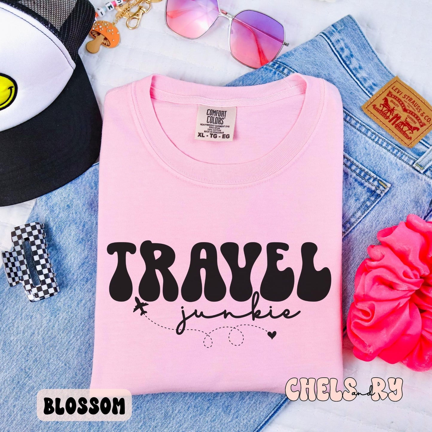 TRAVEL JUNKIE TEE
