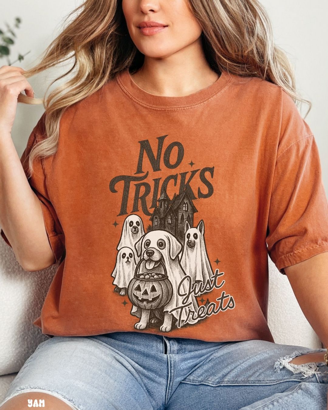 NO TRICKS JUST TREATS - SHIRT